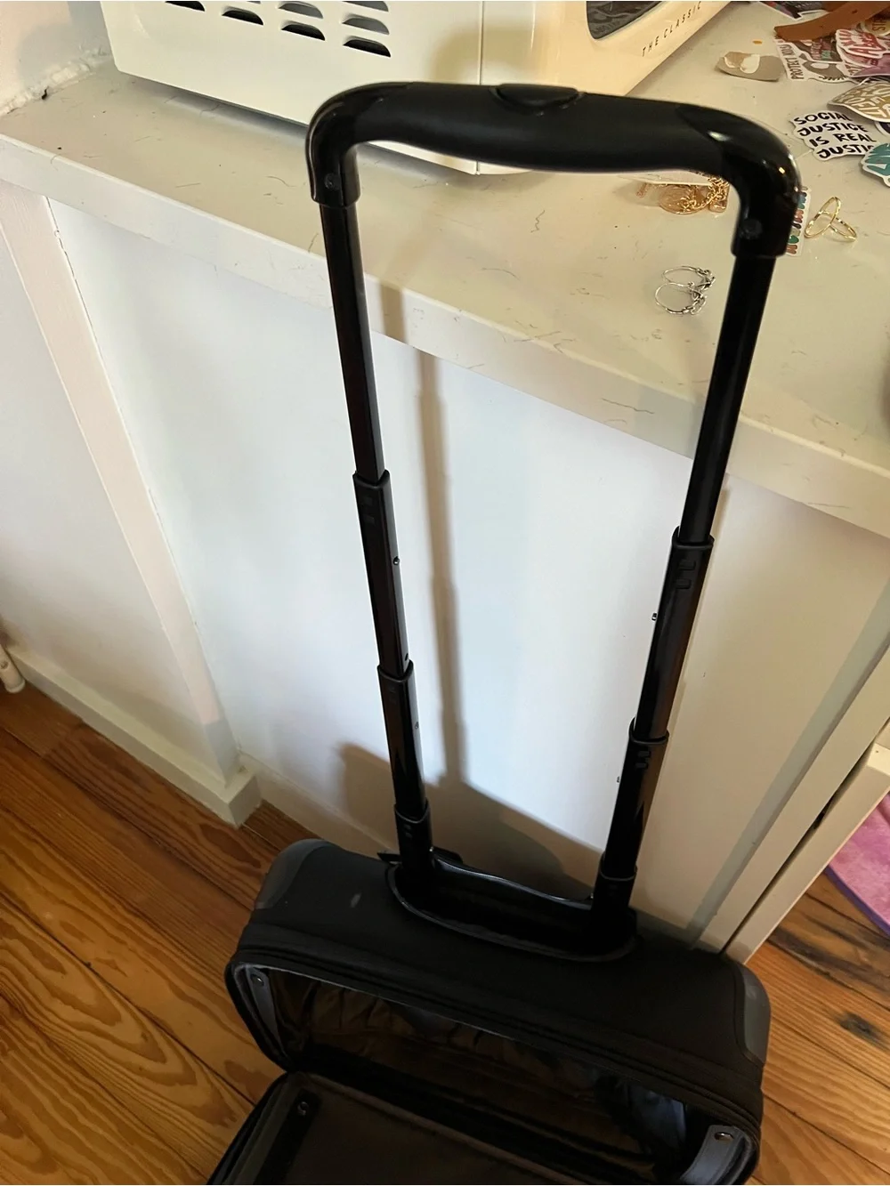 Tumi Black Travel Spinner Briefcase/Small Carry-on Suitcase with Front Pockets